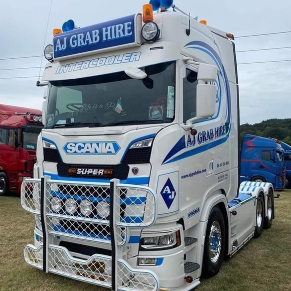 Meet your Posher, Usman - Picture 1 of 1